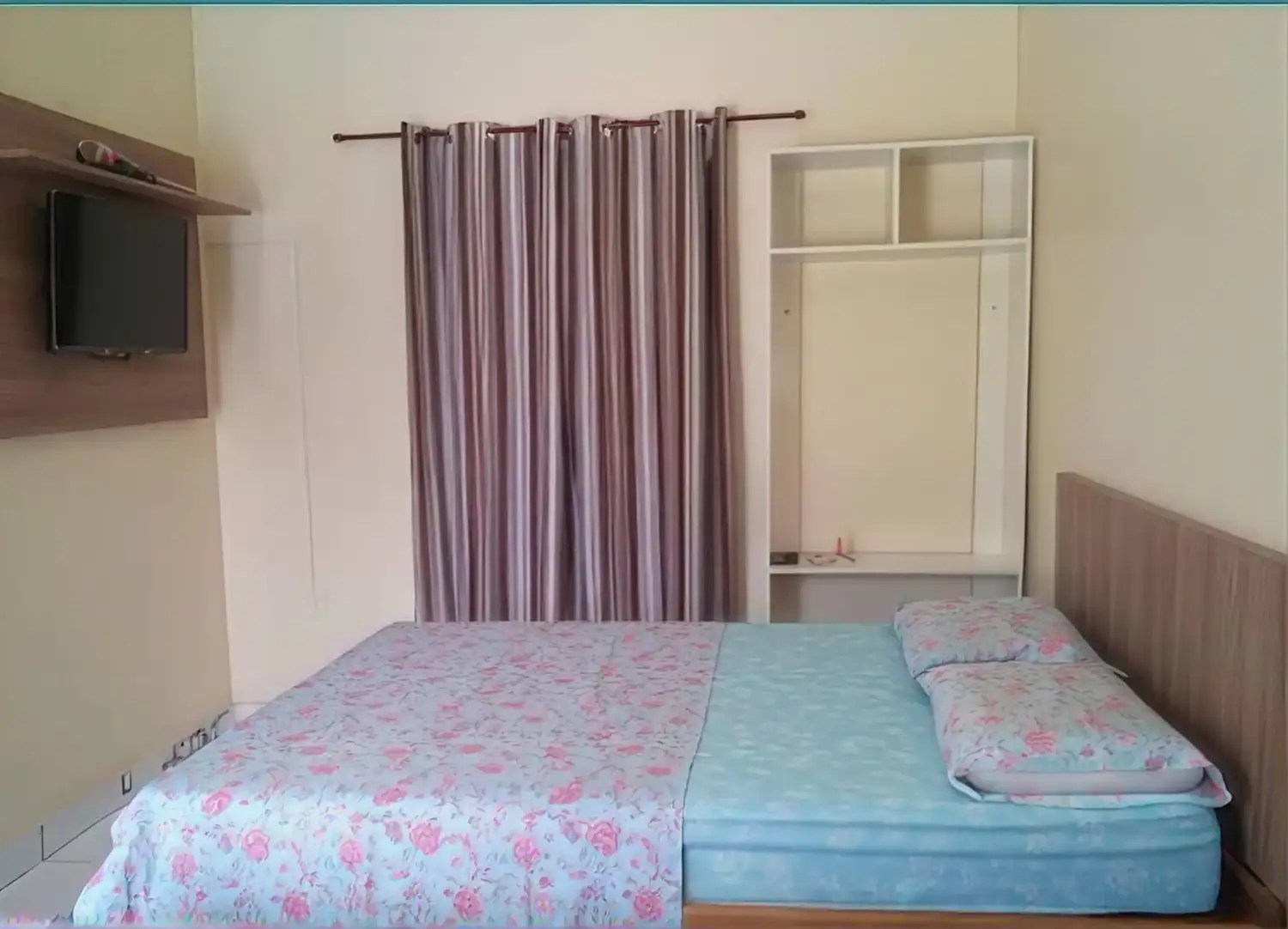 Quarto Triplo com cama de casal e uma cama extra em Salinópolis